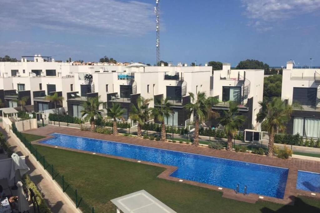 Fun Holiday Apartment Punta Prima Torrevieja Exterior photo